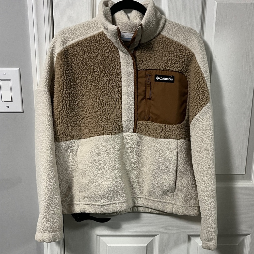 Columbia Sherpa Fleece Jacket in Cream and Brown Medium